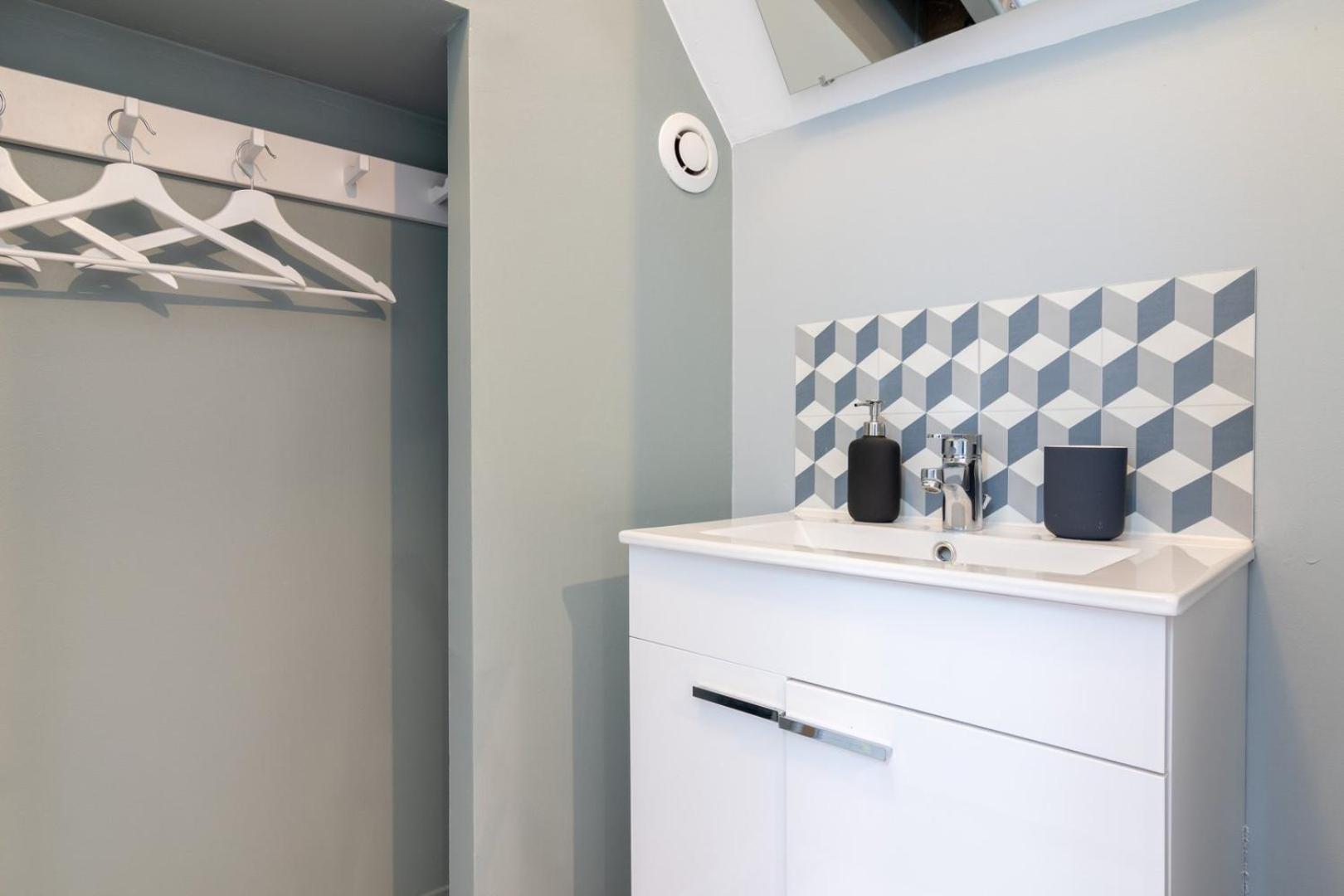 Gares - Duplex Avec Parking Apartment